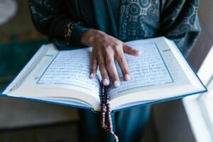 أسعار تحفيظ القرآن أون لاين للنساء في سويسرا - أكاديمية القرآن ويب ل تحفيظ القران عن بعد أسعار تحفيظ القرآن أون لاين للنساء في سويسرا