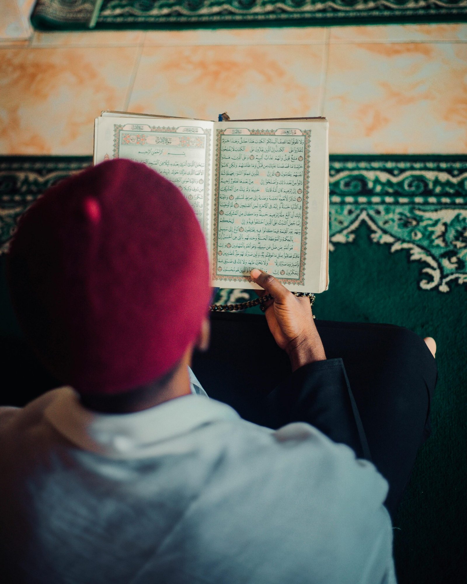 تكلفة حلقات تحفيظ القرآن للكبار عن بعد في الإمارات